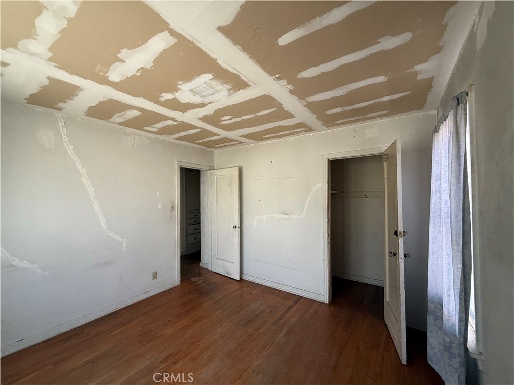 Image 18 of property listing at 2211 W 79th Street, Inglewood, CA 90305