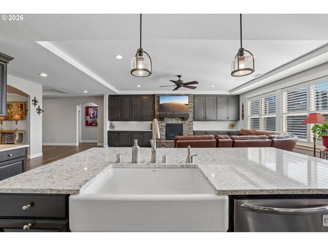 8201 Ne 179TH St, Battle Ground, WA 98604