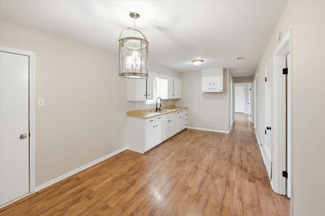 927 S Ave H, Clifton, TX 76634