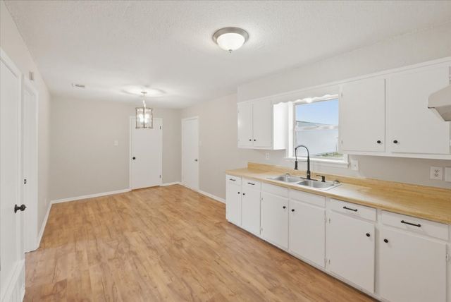 927 S Ave H, Clifton, TX 76634