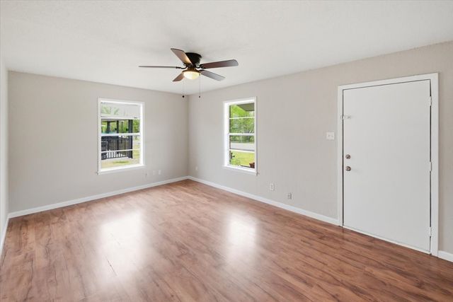 927 S Ave H, Clifton, TX 76634