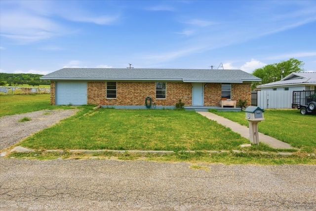 927 S Ave H, Clifton, TX 76634