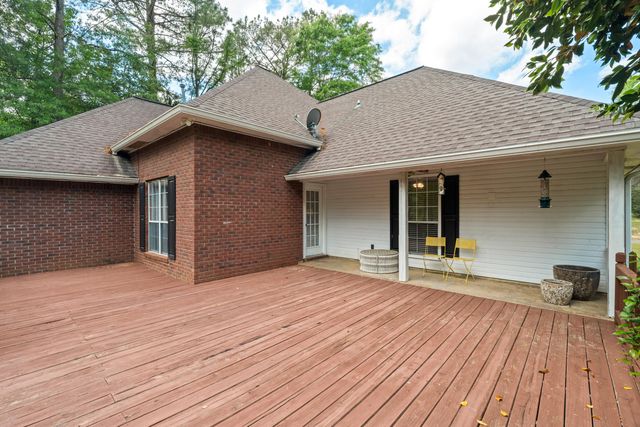 12 Redfern Trail, Petal, MS 39465