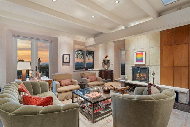 1114 Camino San Acacio, Santa Fe, NM 87505