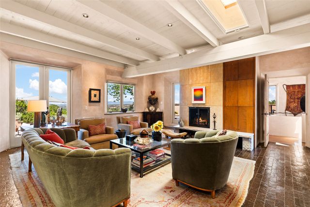1114 Camino San Acacio, Santa Fe, NM 87505