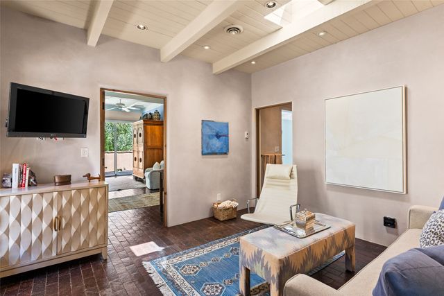 1114 Camino San Acacio, Santa Fe, NM 87505