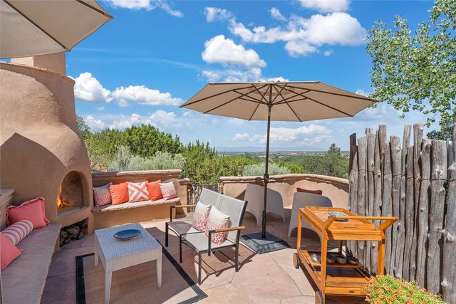1114 Camino San Acacio, Santa Fe, NM 87505