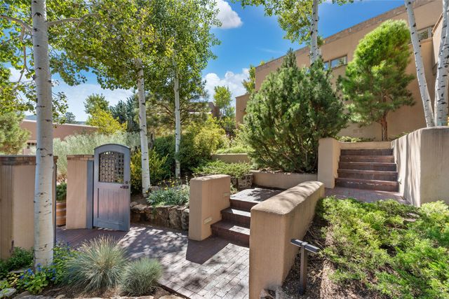 1114 Camino San Acacio, Santa Fe, NM 87505