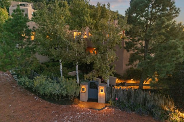 1114 Camino San Acacio, Santa Fe, NM 87505