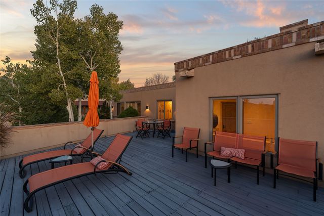 1114 Camino San Acacio, Santa Fe, NM 87505