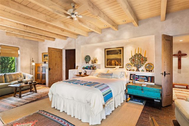 1114 Camino San Acacio, Santa Fe, NM 87505