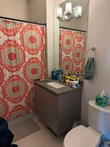 2105 W Caton Street 302, Chicago, IL 60647