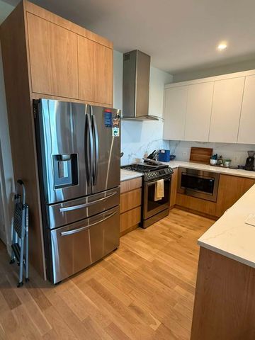 2105 W Caton Street 302, Chicago, IL 60647
