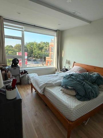 2105 W Caton Street 302, Chicago, IL 60647