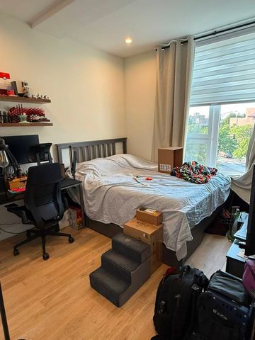 2105 W Caton Street 302, Chicago, IL 60647