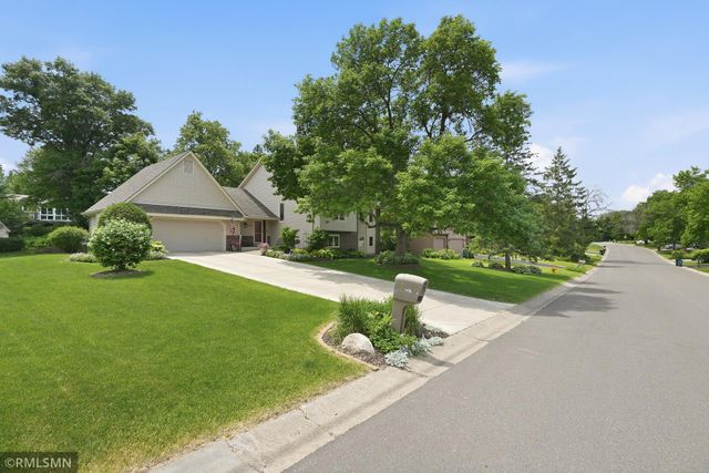 1426 Colleen Avenue, Arden Hills, MN 55112