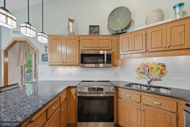 1426 Colleen Avenue, Arden Hills, MN 55112