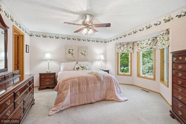 1426 Colleen Avenue, Arden Hills, MN 55112