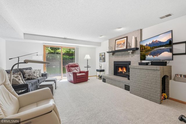 1426 Colleen Avenue, Arden Hills, MN 55112