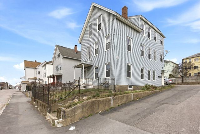 81 Ward St, Worcester, MA 01610