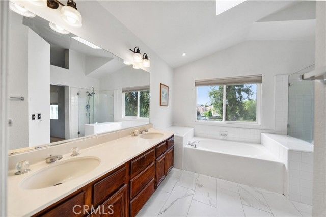 39317 Via Sonrisa, Murrieta, CA 92593