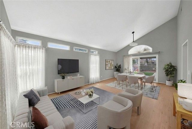 39317 Via Sonrisa, Murrieta, CA 92593