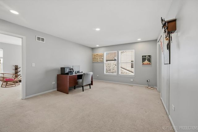 1038 Veteran Avenue, Elburn, IL 60119