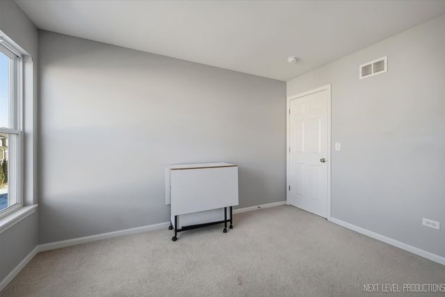 1038 Veteran Avenue, Elburn, IL 60119