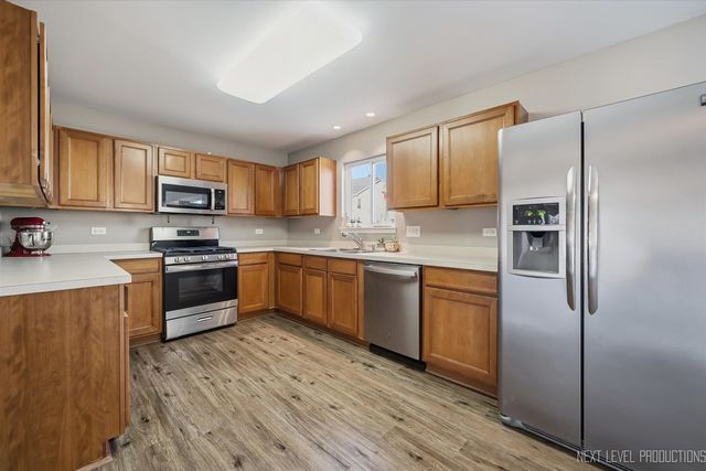 1038 Veteran Avenue, Elburn, IL 60119