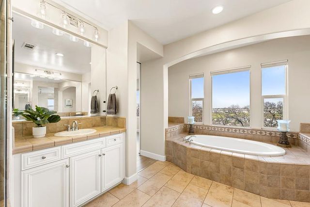 3350 Black Oak Dr, Rocklin, CA 95765