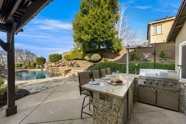 3350 Black Oak Dr, Rocklin, CA 95765