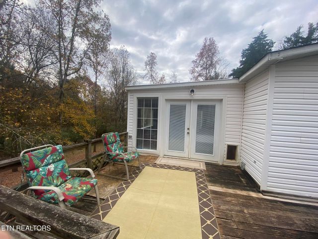 425 Lake Harbor Drive, Kingston, TN 37763