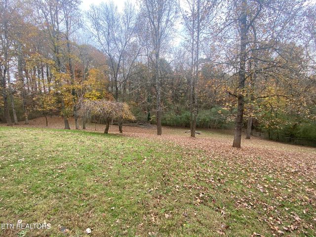 425 Lake Harbor Drive, Kingston, TN 37763