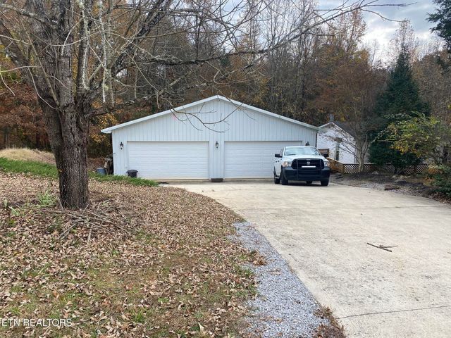 425 Lake Harbor Drive, Kingston, TN 37763