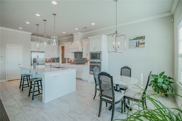 605 Stone Ridge Street, Lowell, AR 72745