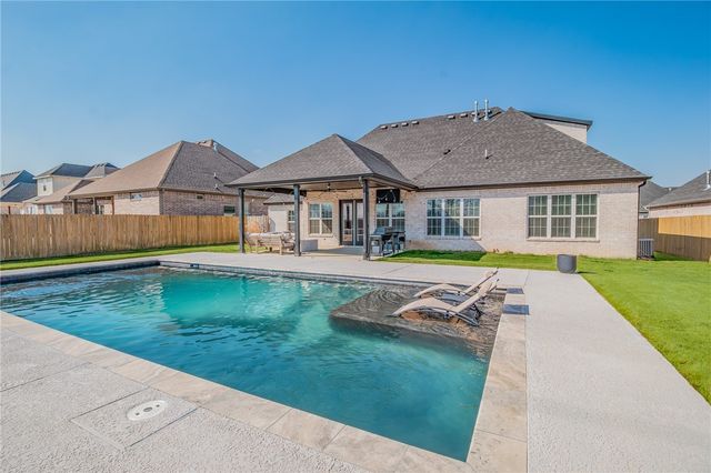 605 Stone Ridge Street, Lowell, AR 72745