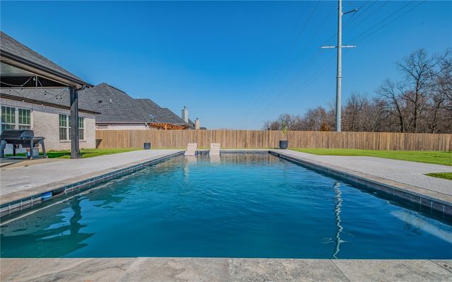 605 Stone Ridge Street, Lowell, AR 72745