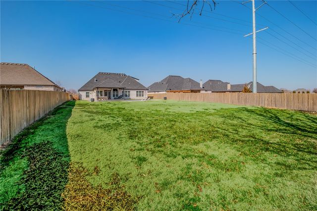 605 Stone Ridge Street, Lowell, AR 72745