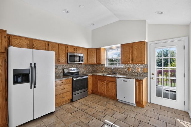 3253 Royal Troon Road, Lexington, KY 40509