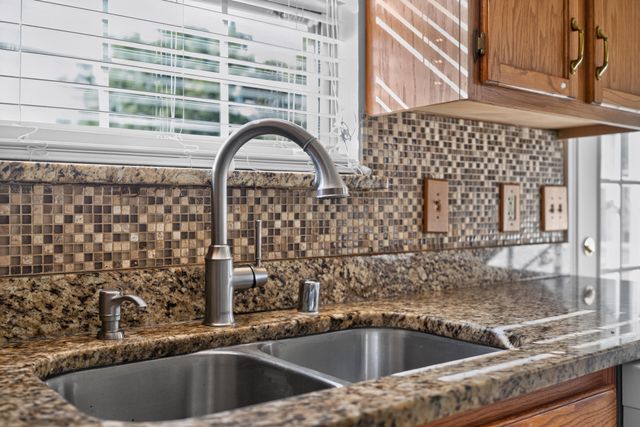 3253 Royal Troon Road, Lexington, KY 40509