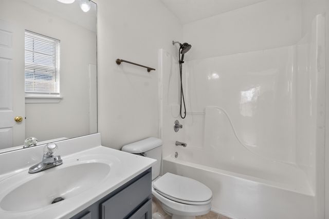 3253 Royal Troon Road, Lexington, KY 40509