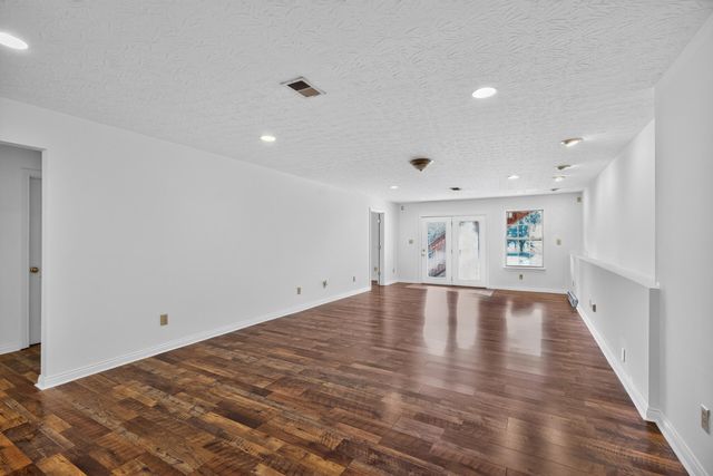 3253 Royal Troon Road, Lexington, KY 40509