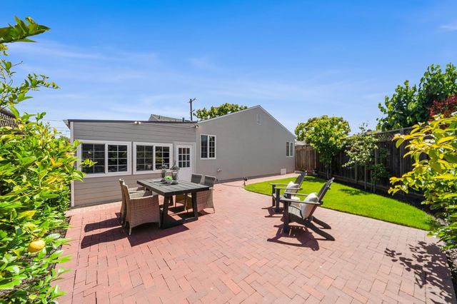 23 Meadow Lane, Redwood City, CA 94063