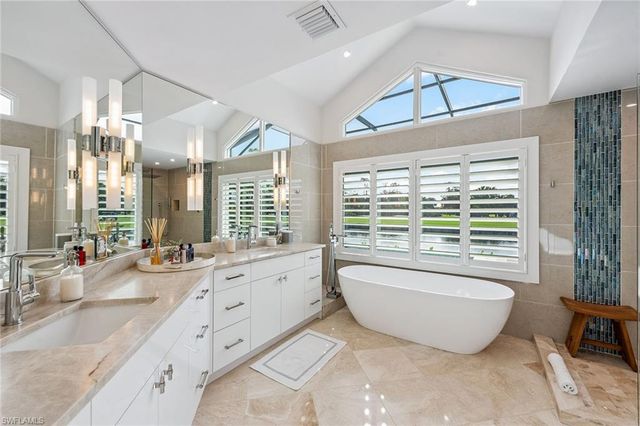 35 Grey Wing PT, Naples, FL 34113