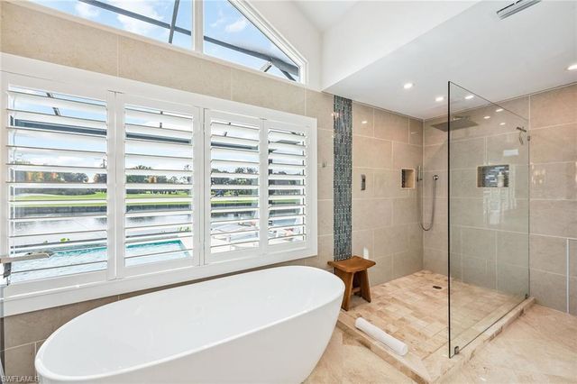 35 Grey Wing PT, Naples, FL 34113