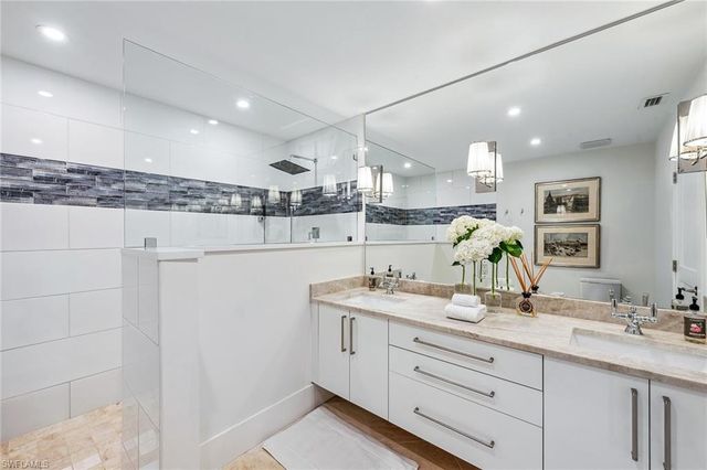 35 Grey Wing PT, Naples, FL 34113