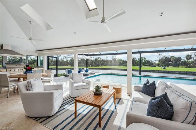 35 Grey Wing PT, Naples, FL 34113