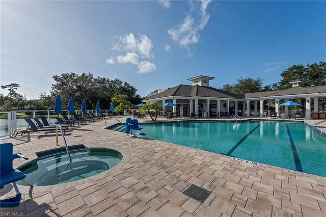 35 Grey Wing PT, Naples, FL 34113