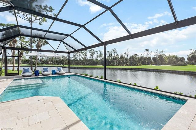 35 Grey Wing PT, Naples, FL 34113