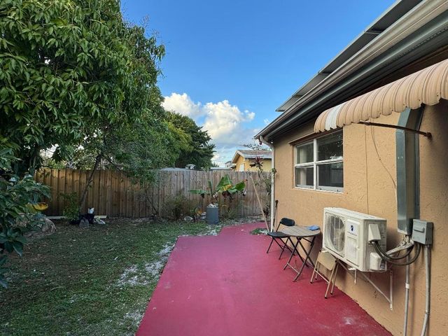 3961 NW 36th Terrace, Lauderdale Lakes, FL 33309